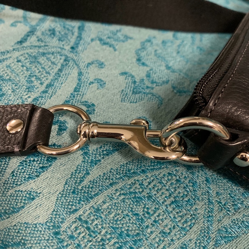 COACH Black Peeble Leather Crossbody w/long strap. - Picture 8 of 8